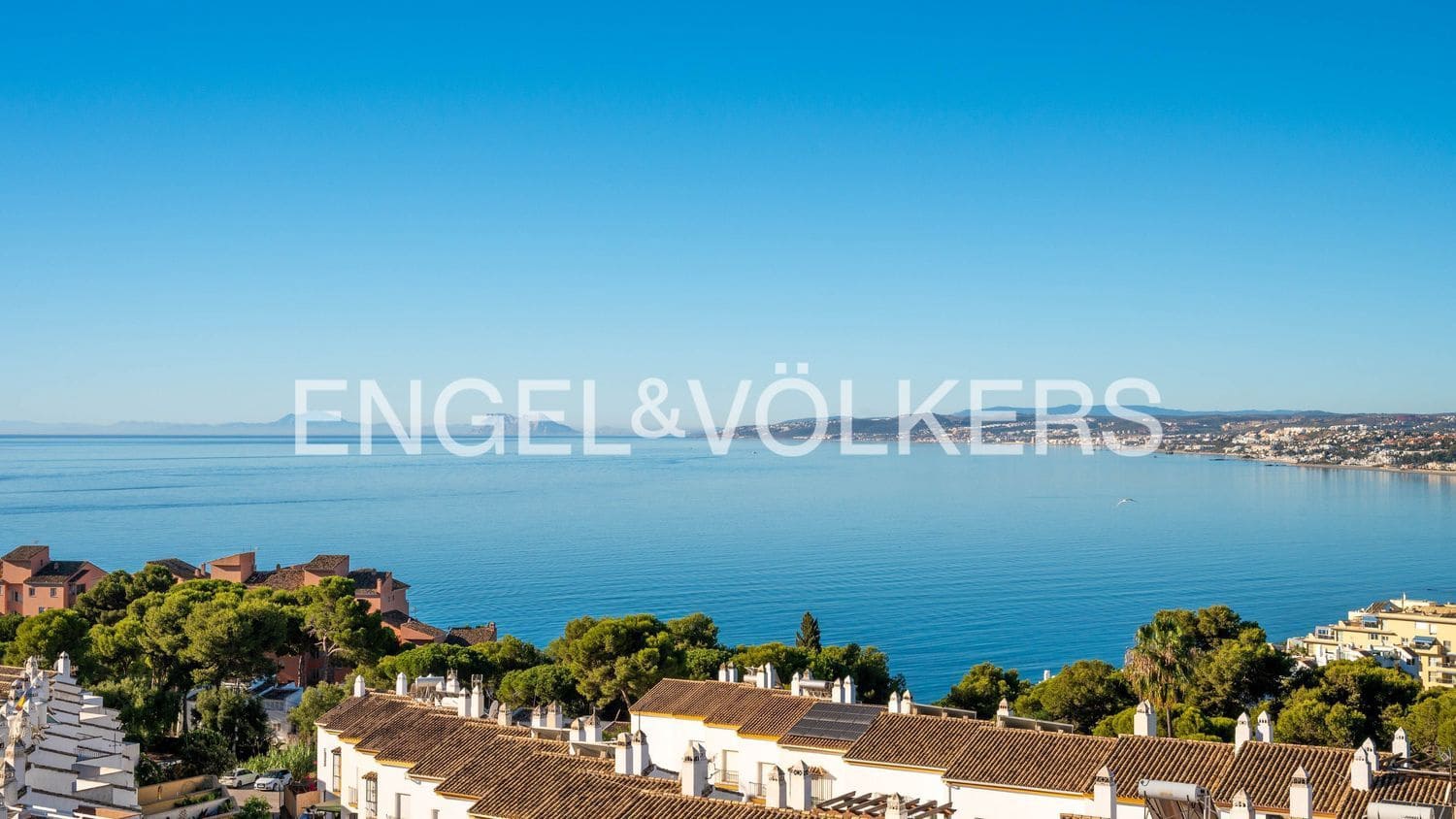 3 quarto Apartamento para venda em Estepona com piscina garagem - 650 000 € (Ref: 9733507)