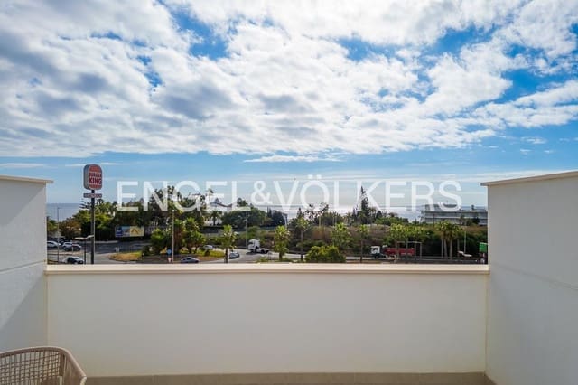 Apartamento de 3 habitaciones en Guadalobón, Estepona en venta con piscina garaje - 479.000 € (Ref: 9733508)