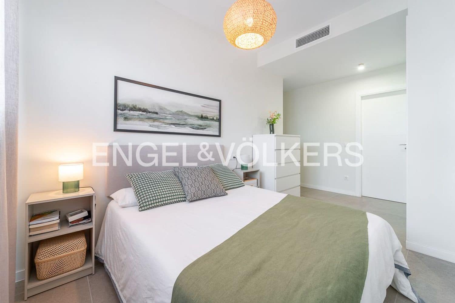 3 bedroom Apartment for sale in Estepona with pool garage - € 479,000 (Ref: 9733508)