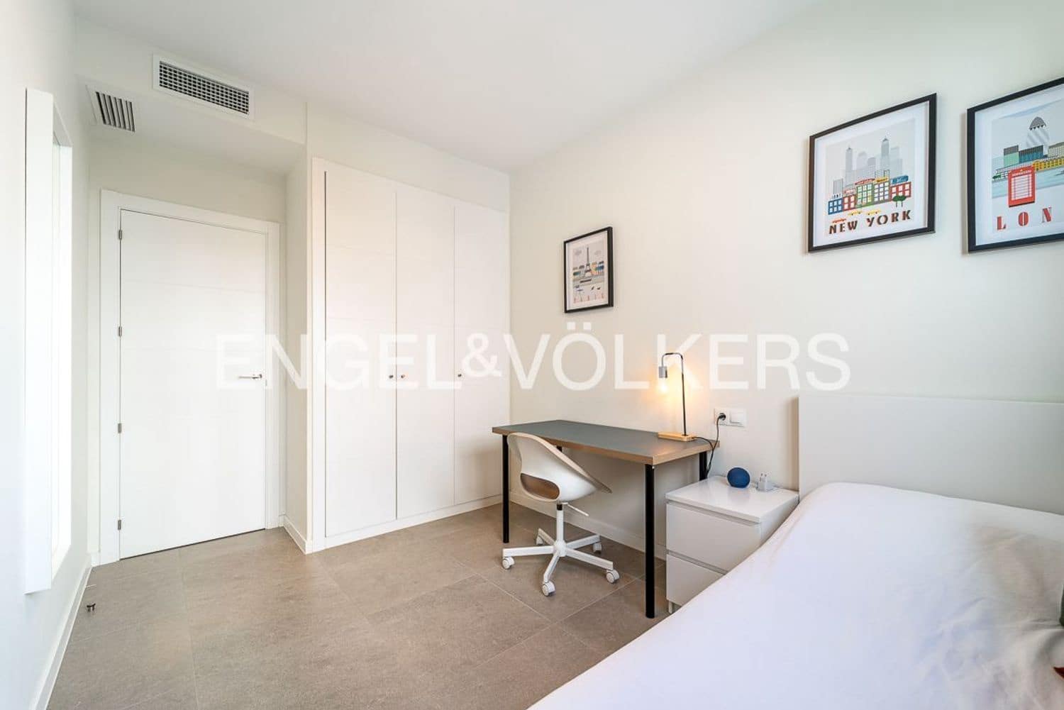 3 bedroom Apartment for sale in Estepona with pool garage - € 479,000 (Ref: 9733508)