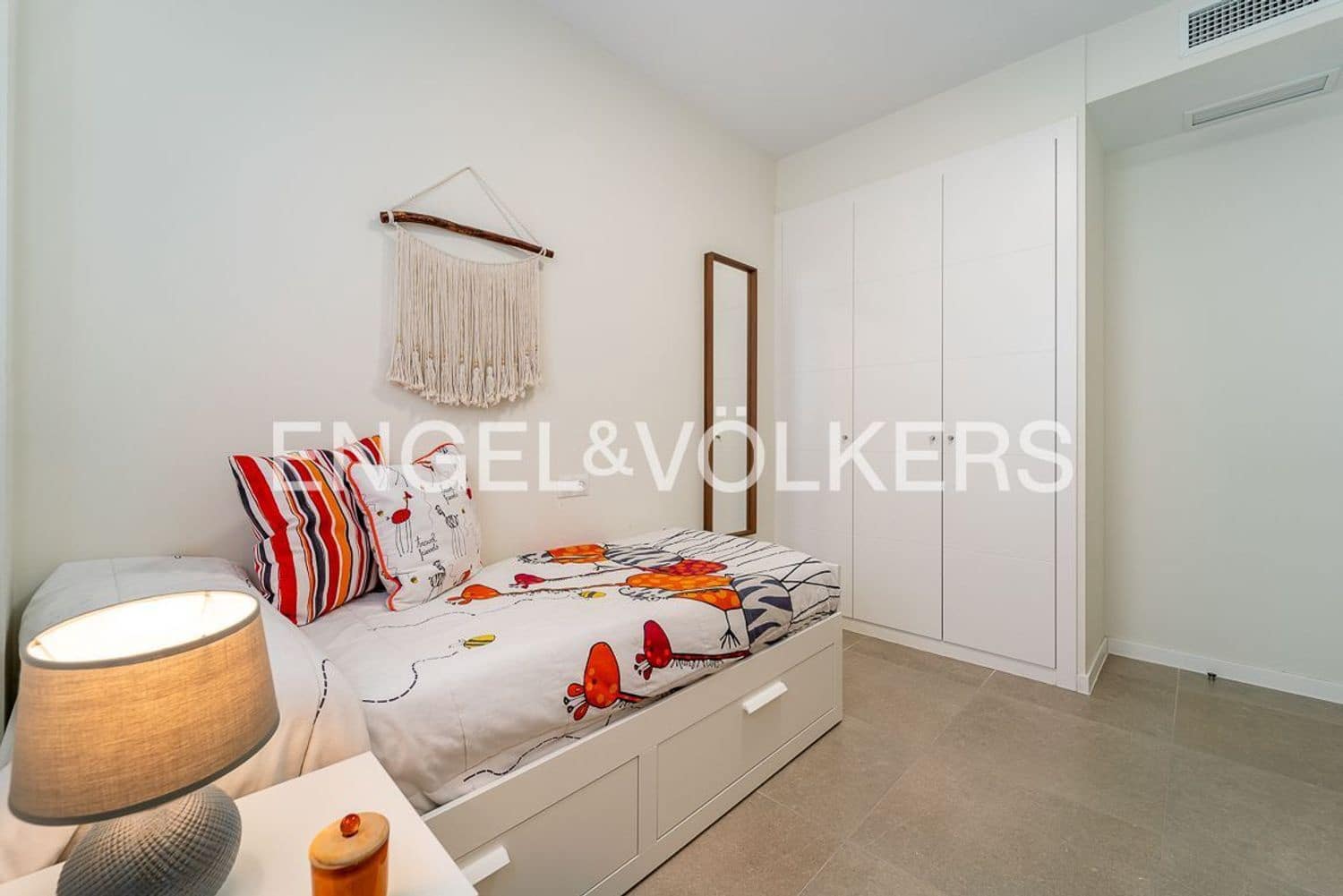 3 bedroom Apartment for sale in Estepona with pool garage - € 479,000 (Ref: 9733508)