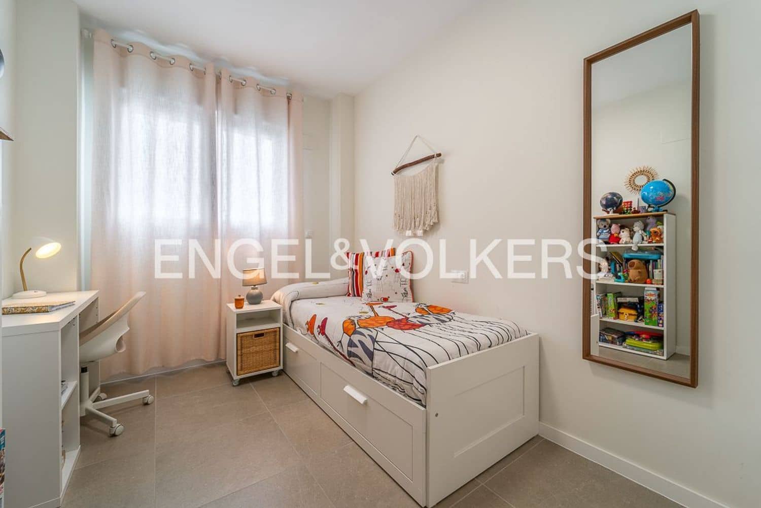 3 bedroom Apartment for sale in Estepona with pool garage - € 479,000 (Ref: 9733508)