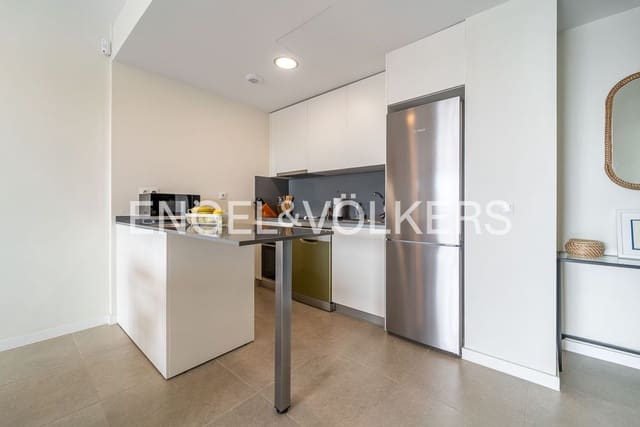 Apartamento de 3 habitaciones en Guadalobón, Estepona en venta con piscina garaje - 439.000 € (Ref: 9733508)