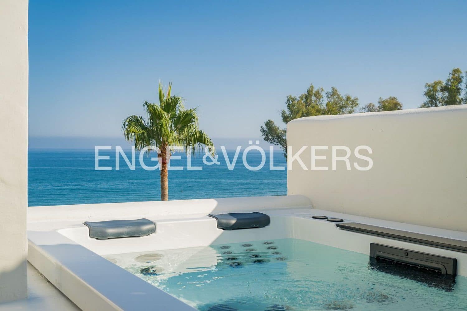 3 slaapkamer Appartement te koop in Estepona met zwembad garage - € 2.995.000 (Ref: 9733509)