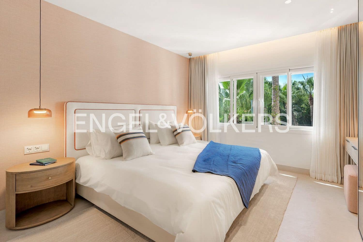 3 slaapkamer Appartement te koop in Estepona met zwembad garage - € 2.995.000 (Ref: 9733509)