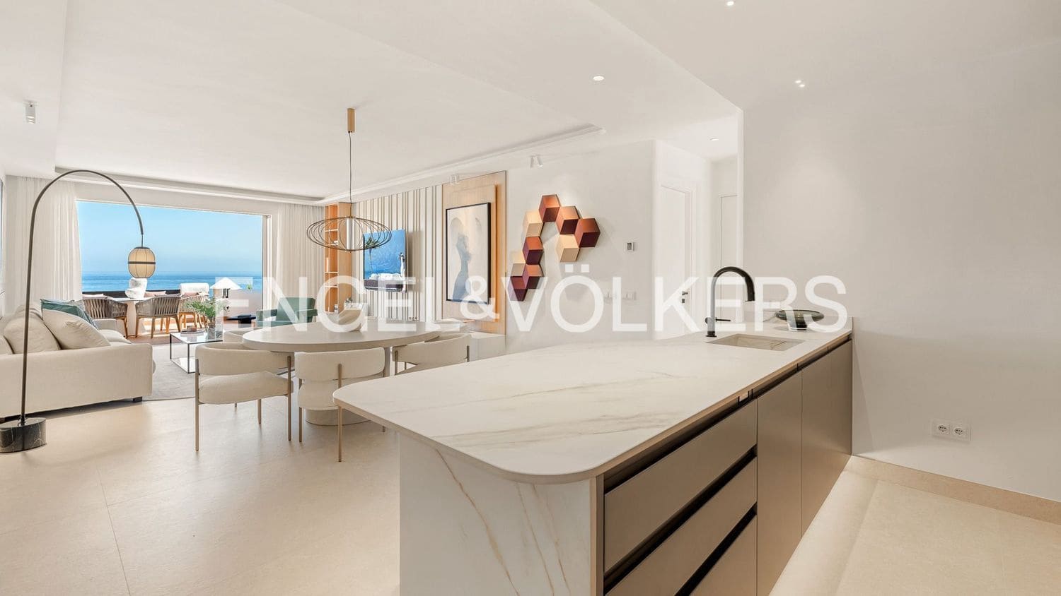 3 slaapkamer Appartement te koop in Estepona met zwembad garage - € 2.995.000 (Ref: 9733509)