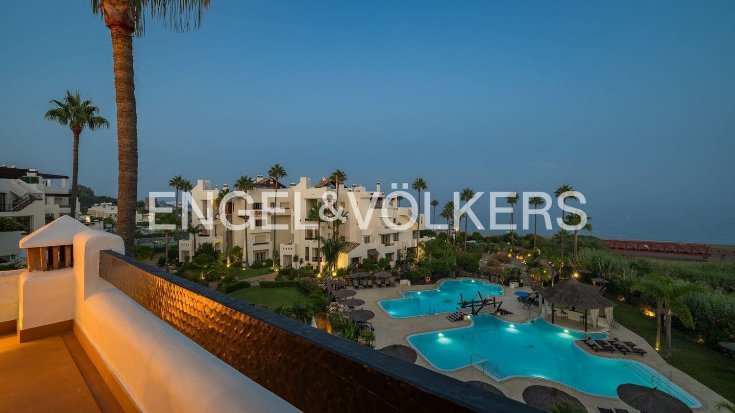 3 slaapkamer Appartement te koop in Estepona met zwembad garage - € 2.995.000 (Ref: 9733509)