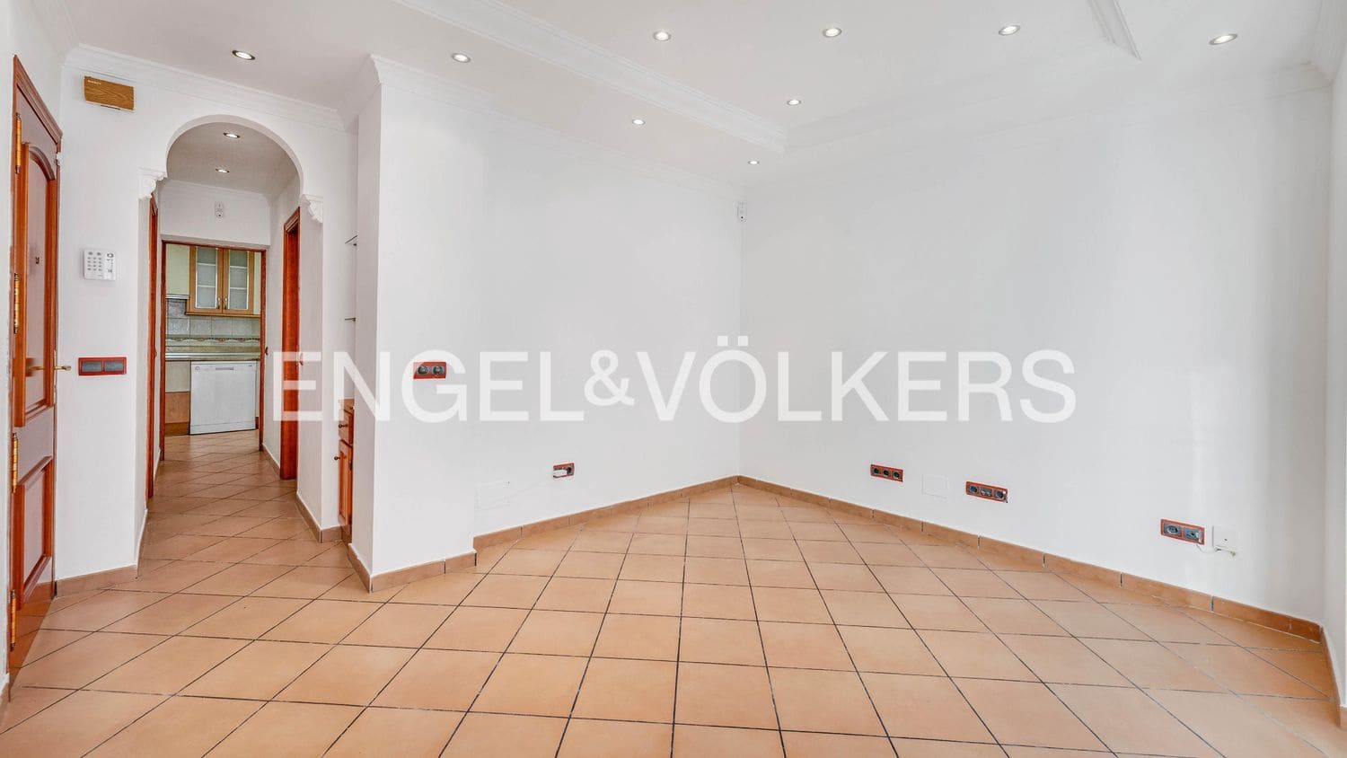 3 bedroom Townhouse for sale in Estepona with garage - € 480,000 (Ref: 9733512)