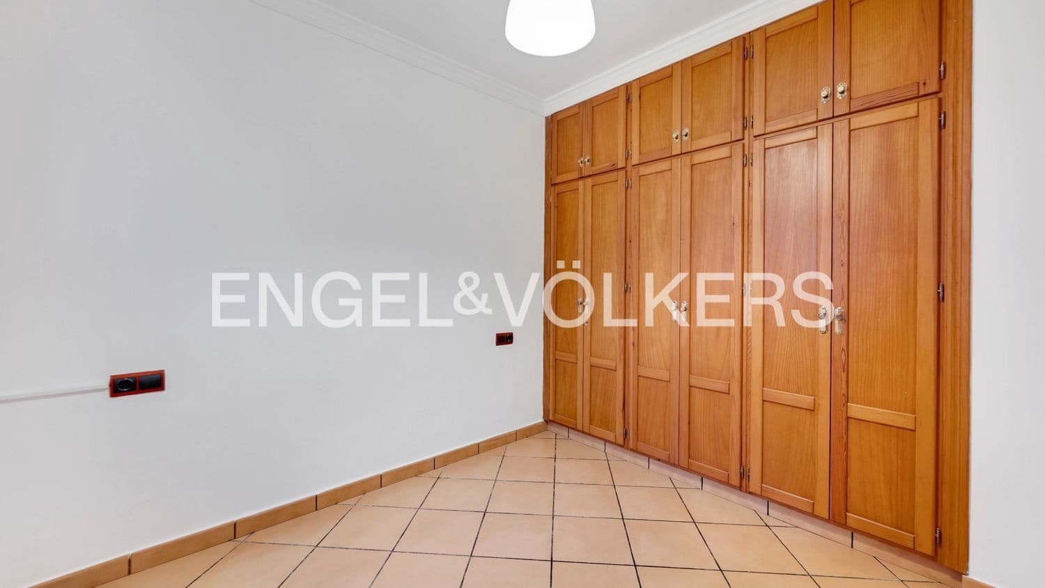 3 bedroom Townhouse for sale in Estepona with garage - € 480,000 (Ref: 9733512)