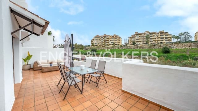 2 sypialnia Apartament na sprzedaż w La Concha - Resina Golf, Estepona z basenem garażem - 380 000 € (Ref: 9733514)