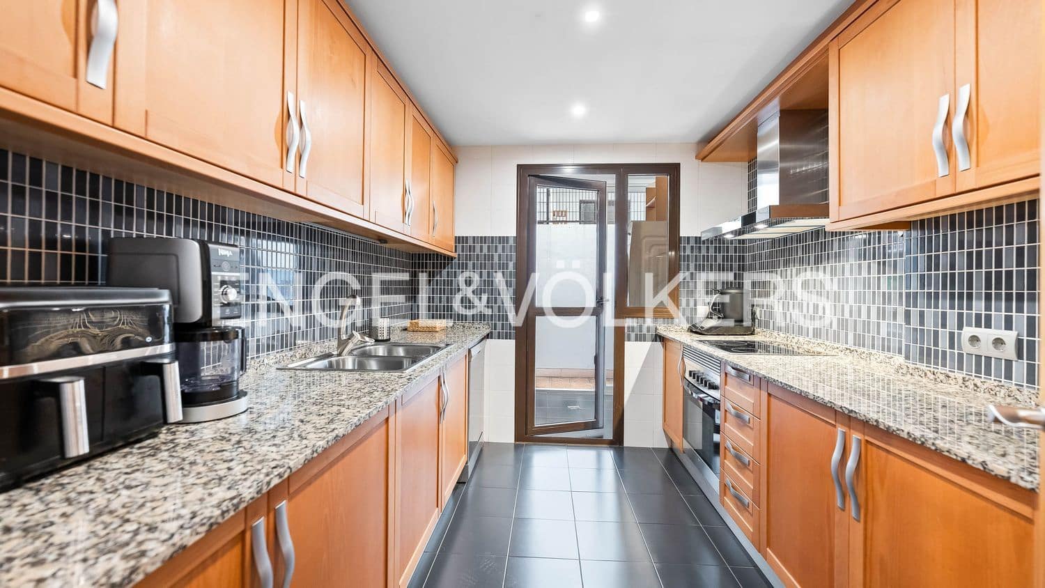 2 bedroom Apartment for sale in New Golden Mile with pool garage - € 380,000 (Ref: 9733514)