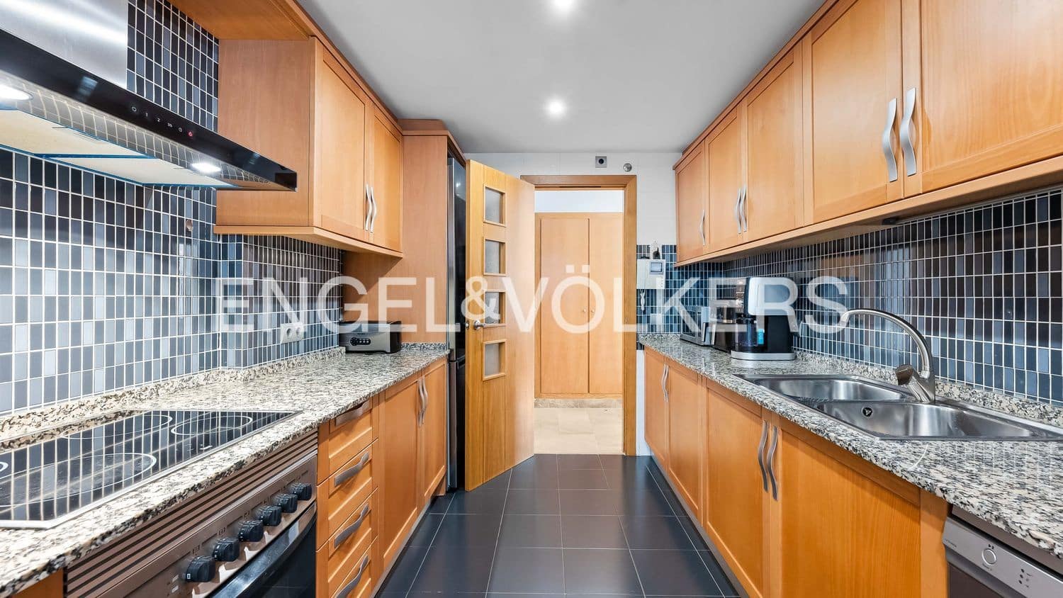 2 bedroom Apartment for sale in New Golden Mile with pool garage - € 380,000 (Ref: 9733514)