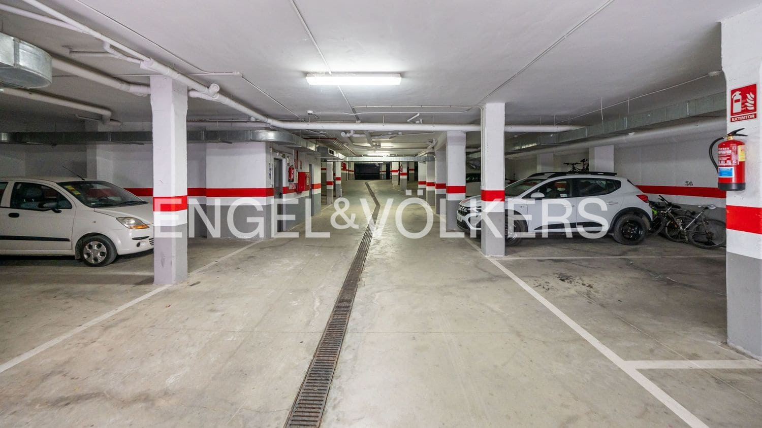 2 bedroom Apartment for sale in New Golden Mile with pool garage - € 380,000 (Ref: 9733514)