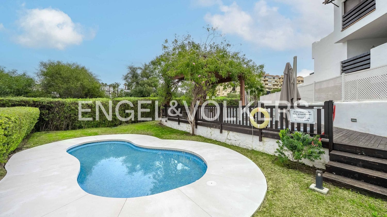 2 bedroom Apartment for sale in New Golden Mile with pool garage - € 380,000 (Ref: 9733514)