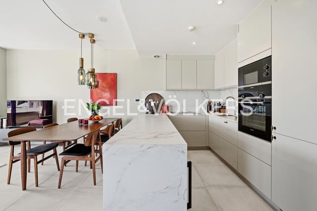 3 chambre Appartement à vendre à El Paraiso, Estepona avec piscine garage - 1 095 000 € (Ref: 9733516)