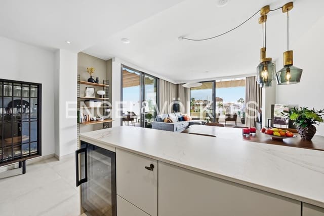 3 chambre Appartement à vendre à El Paraiso, Estepona avec piscine garage - 1 095 000 € (Ref: 9733516)