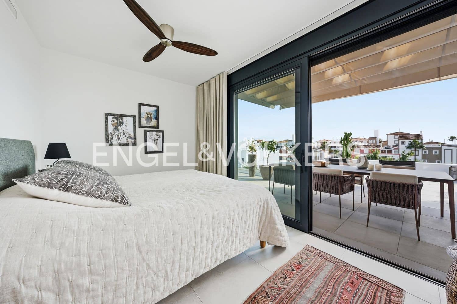 3 bedroom Apartment for sale in El Paraiso with pool garage - € 1,095,000 (Ref: 9733516)