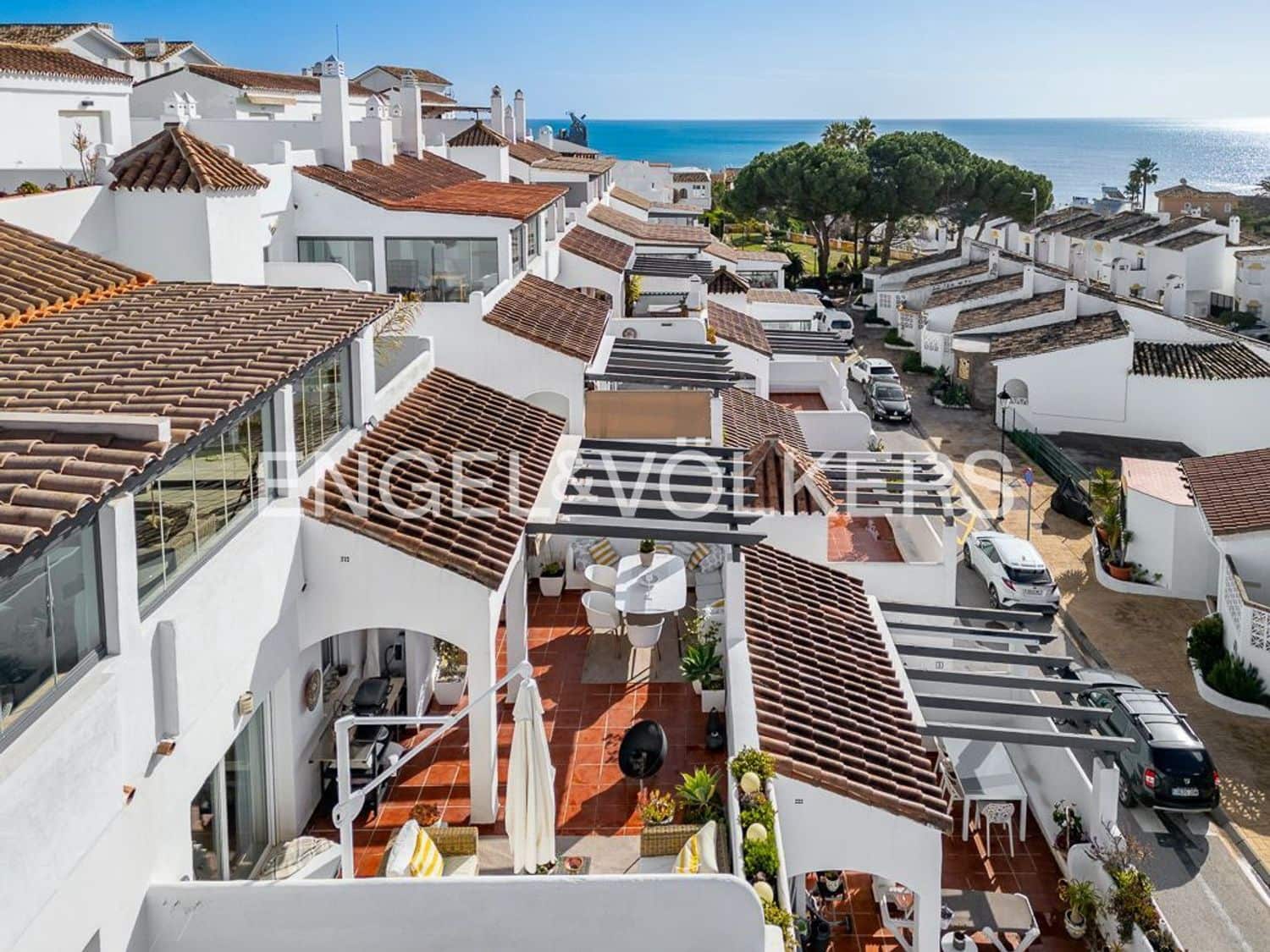 3 slaapkamer Appartement te koop in Bahia Dorada met zwembad garage - € 700.000 (Ref: 9733518)