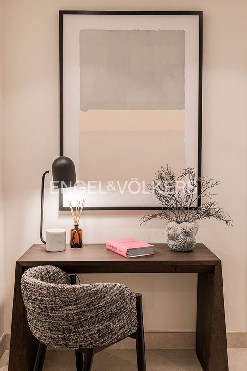 Apartamento de 3 habitaciones en Estepona en venta con piscina garaje - 1.995.000 € (Ref: 9733519)