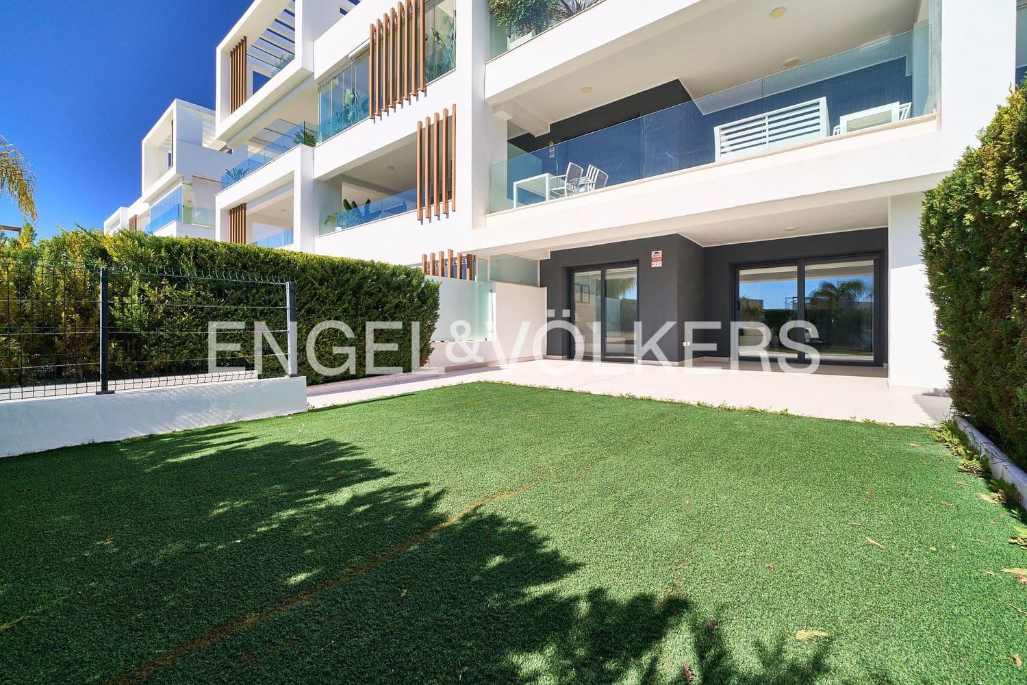 2 bedroom Apartment for sale in New Golden Mile with pool garage - € 540,000 (Ref: 9733520)