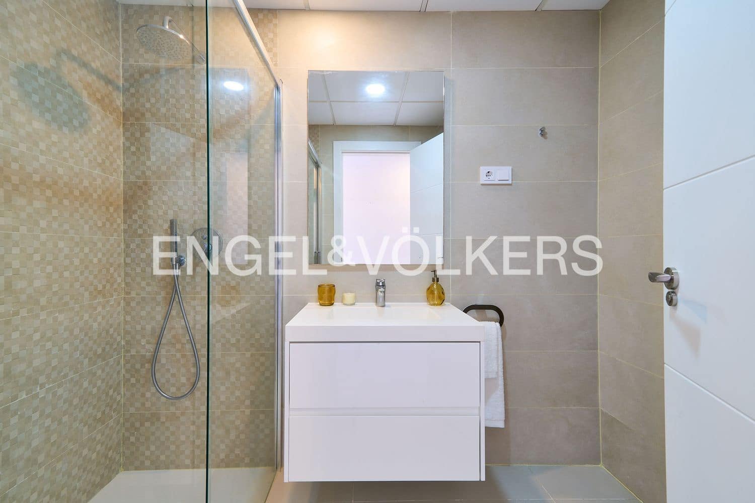 2 bedroom Apartment for sale in New Golden Mile with pool garage - € 540,000 (Ref: 9733520)