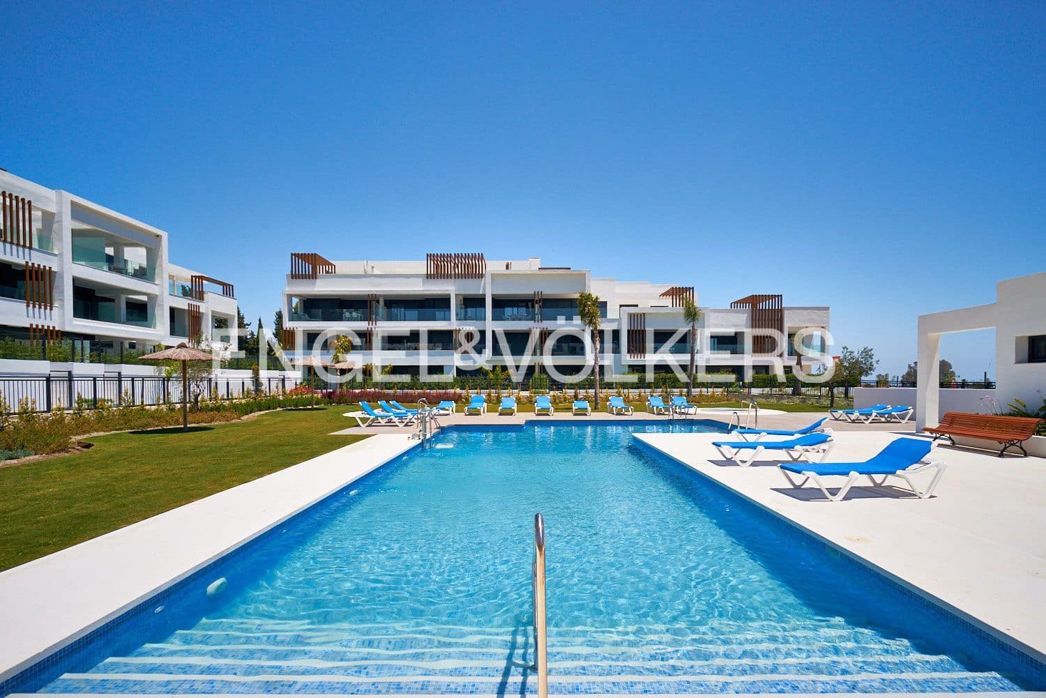 2 bedroom Apartment for sale in New Golden Mile with pool garage - € 540,000 (Ref: 9733520)