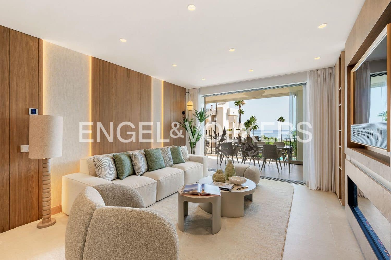 3 quarto Apartamento para venda em Estepona com piscina garagem - 1 995 000 € (Ref: 9733521)