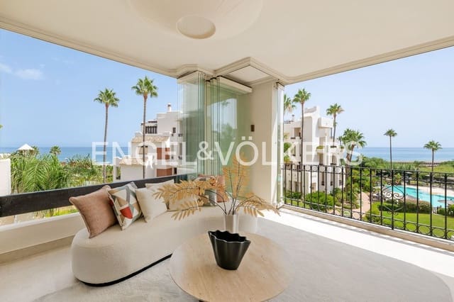 3 quarto Apartamento para venda em El Velerín, Estepona com piscina garagem - 1 995 000 € (Ref: 9733521)