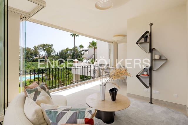 3 quarto Apartamento para venda em El Velerín, Estepona com piscina garagem - 1 995 000 € (Ref: 9733521)