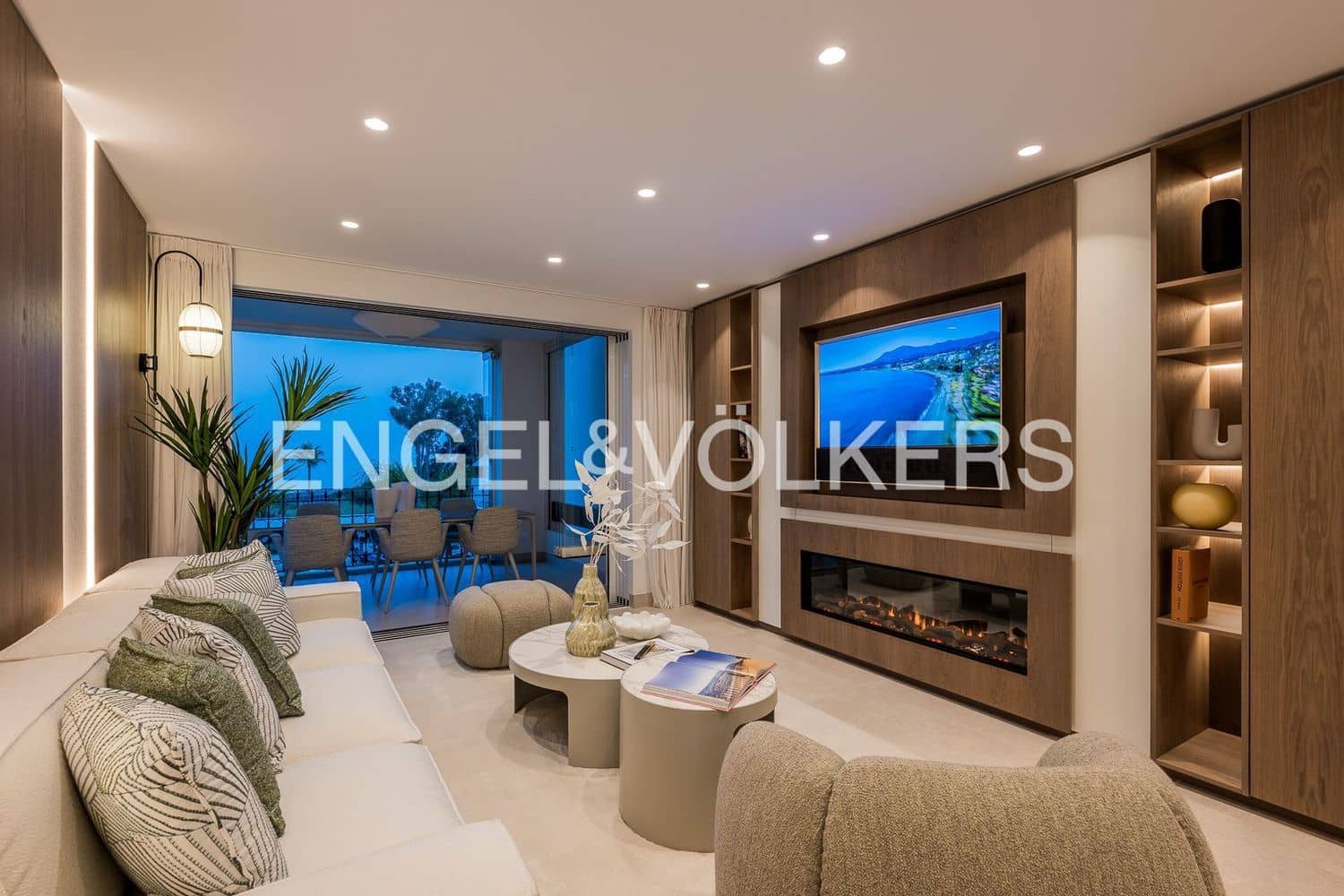 3 quarto Apartamento para venda em Estepona com piscina garagem - 1 995 000 € (Ref: 9733521)