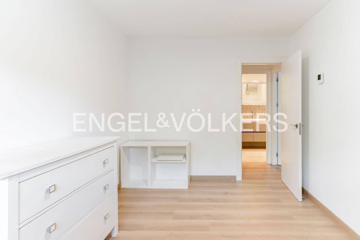 3 bedroom Apartment for sale in Estepona with pool garage - € 430,000 (Ref: 9733522)