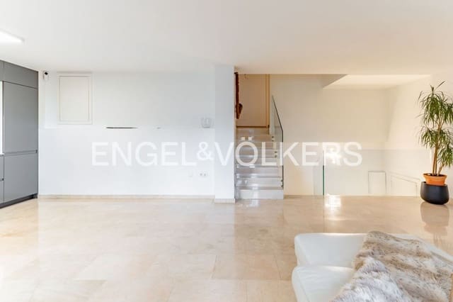 3 quarto Apartamento para venda em Puerto de Estepona, Estepona com piscina garagem - 430 000 € (Ref: 9733522)