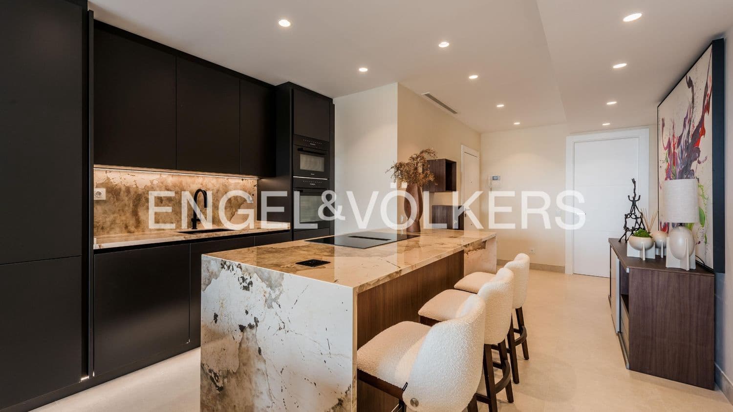 3 Zimmer Apartment zu verkaufen in New Golden Mile mit Pool Garage - 2.395.000 € (Ref: 9733523)