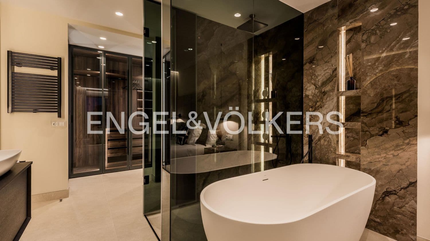 3 Zimmer Apartment zu verkaufen in New Golden Mile mit Pool Garage - 2.395.000 € (Ref: 9733523)