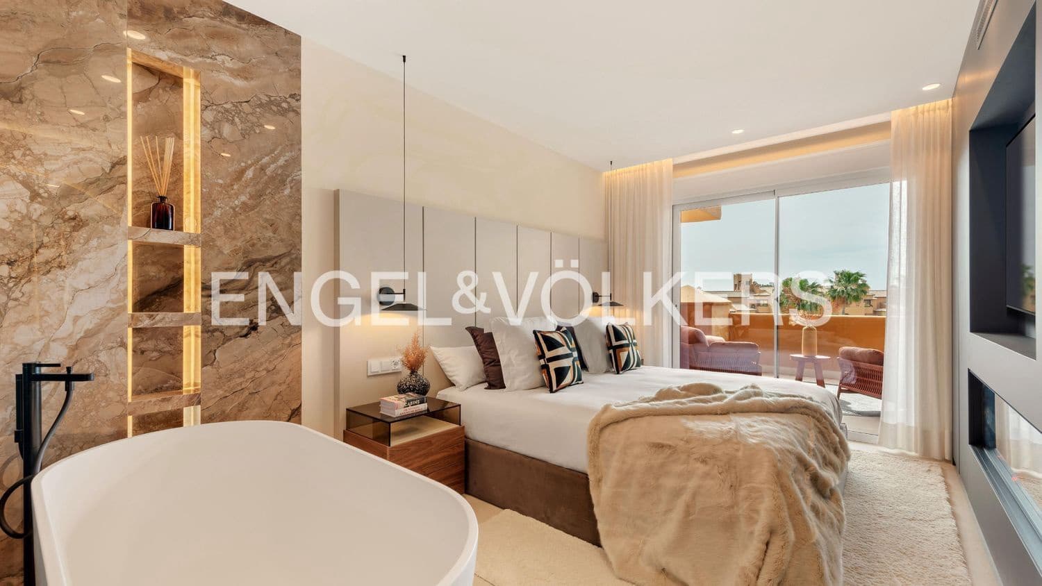 3 Zimmer Apartment zu verkaufen in New Golden Mile mit Pool Garage - 2.395.000 € (Ref: 9733523)