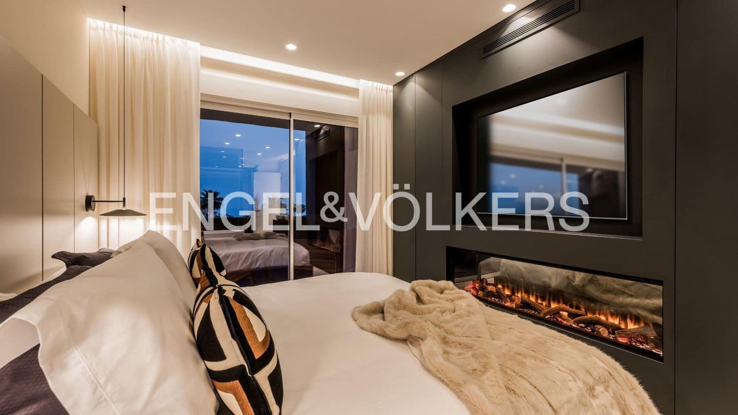 3 Zimmer Apartment zu verkaufen in New Golden Mile mit Pool Garage - 2.395.000 € (Ref: 9733523)