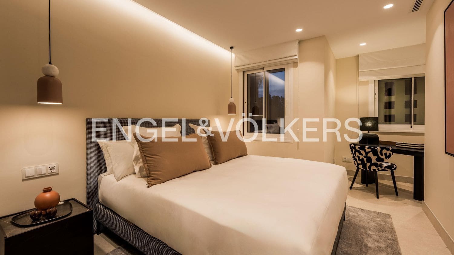 3 Zimmer Apartment zu verkaufen in New Golden Mile mit Pool Garage - 2.395.000 € (Ref: 9733523)