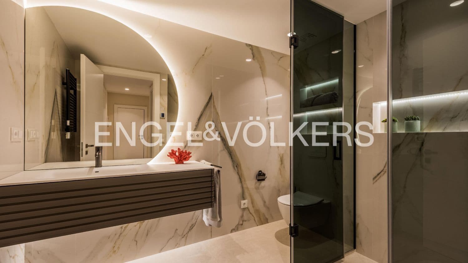 3 Zimmer Apartment zu verkaufen in New Golden Mile mit Pool Garage - 2.395.000 € (Ref: 9733523)