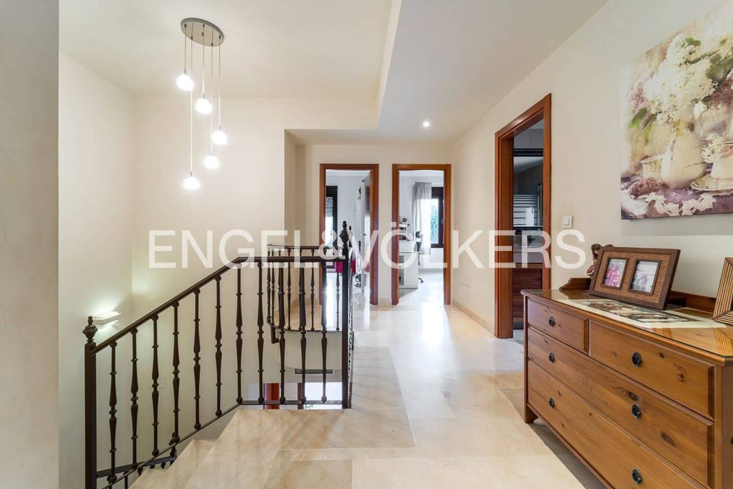 4 quarto Casa em Banda para venda em Estepona com garagem - 665 000 € (Ref: 9733524)