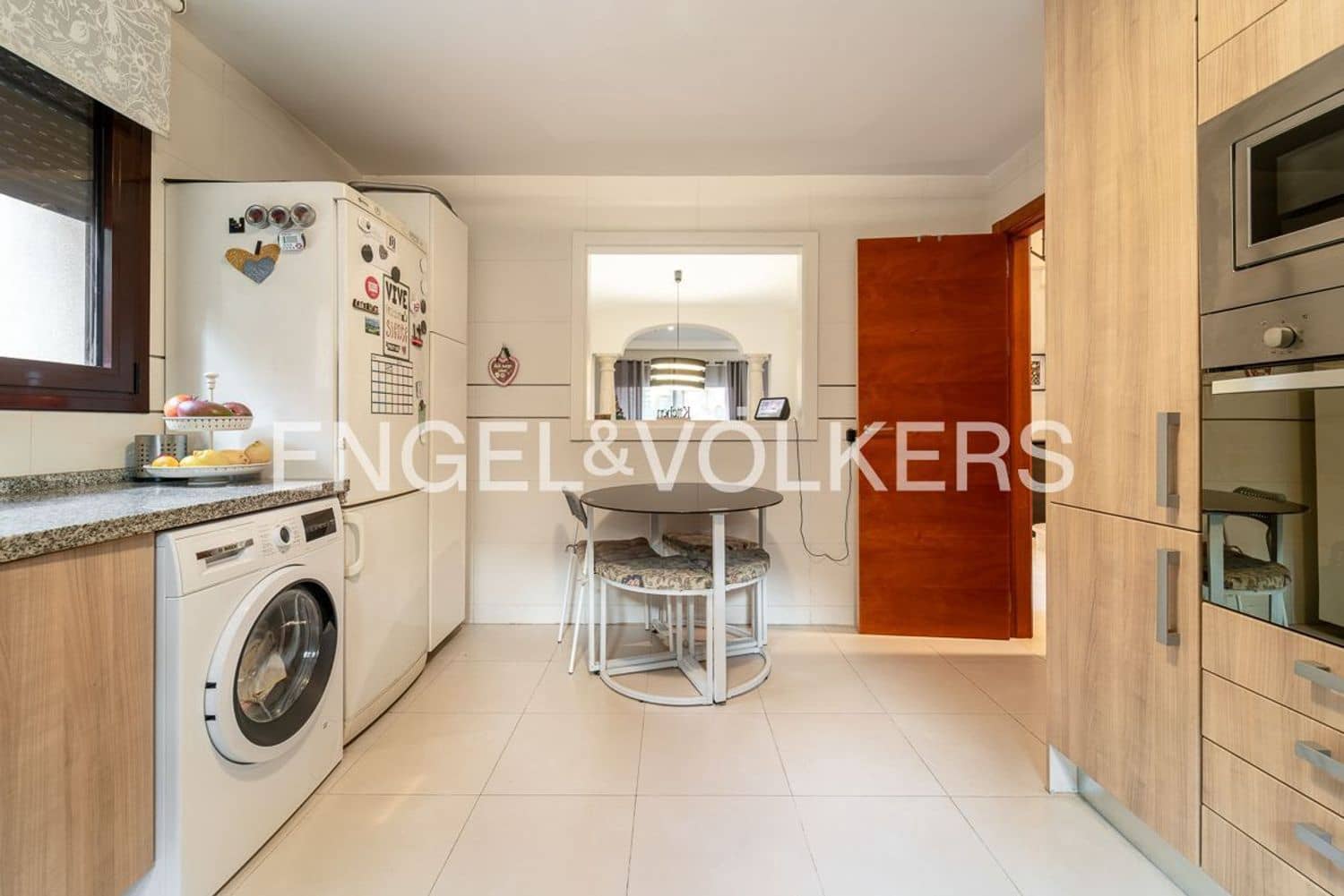 4 quarto Casa em Banda para venda em Estepona com garagem - 665 000 € (Ref: 9733524)