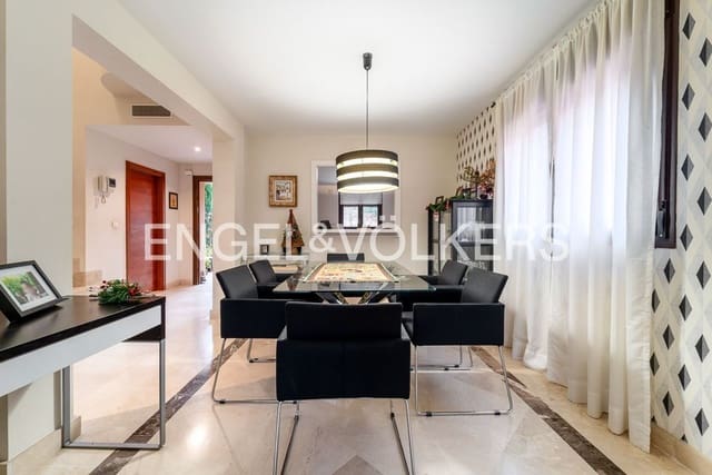 4 chambre Maison de Ville à vendre à Valle Romano Golf, Estepona avec garage - 665 000 € (Ref: 9733524)