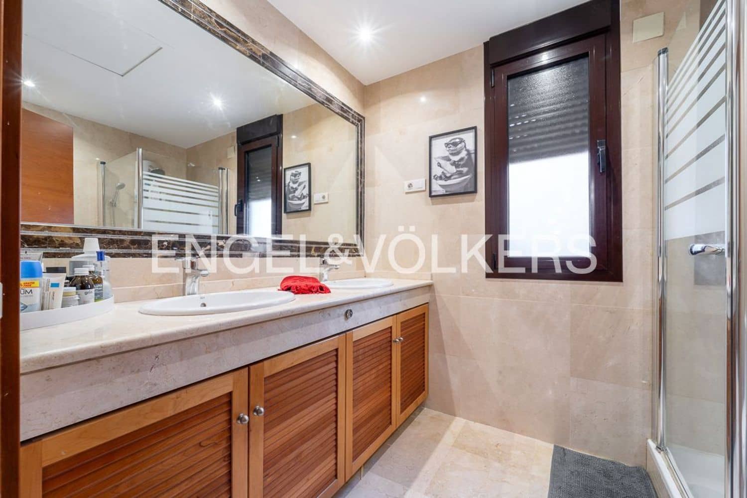 4 quarto Casa em Banda para venda em Estepona com garagem - 665 000 € (Ref: 9733524)