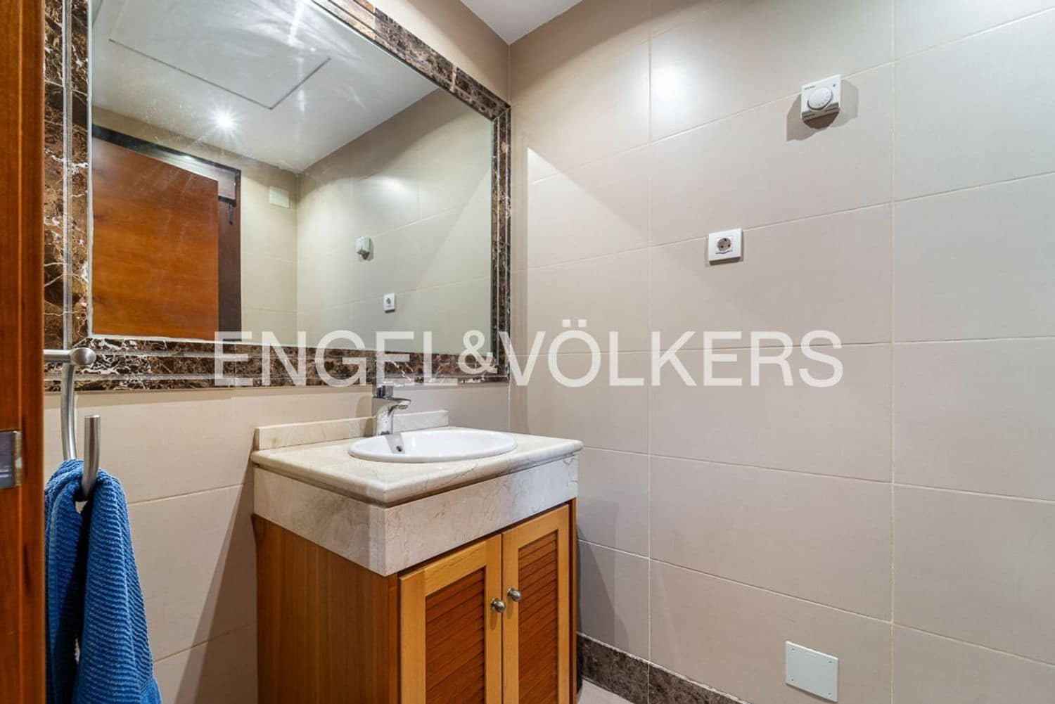 4 quarto Casa em Banda para venda em Estepona com garagem - 665 000 € (Ref: 9733524)