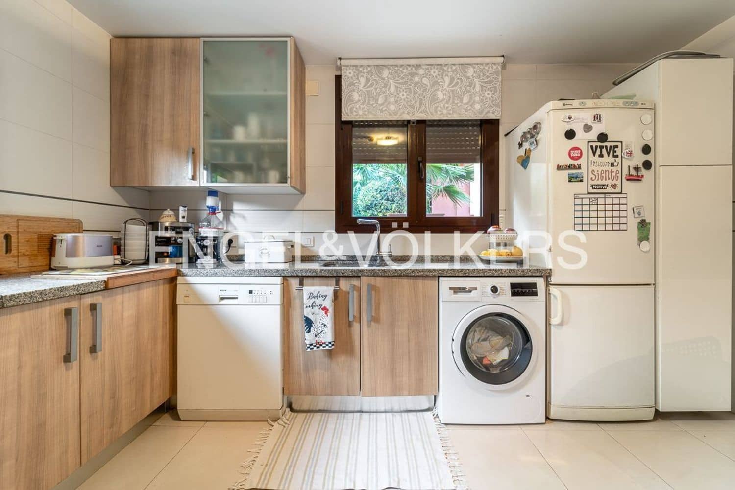 4 quarto Casa em Banda para venda em Estepona com garagem - 665 000 € (Ref: 9733524)