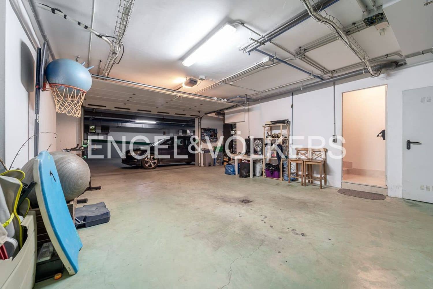 4 quarto Casa em Banda para venda em Estepona com garagem - 665 000 € (Ref: 9733524)