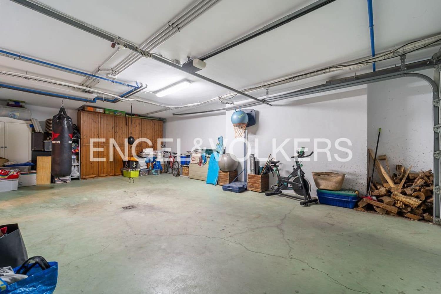 4 quarto Casa em Banda para venda em Estepona com garagem - 665 000 € (Ref: 9733524)