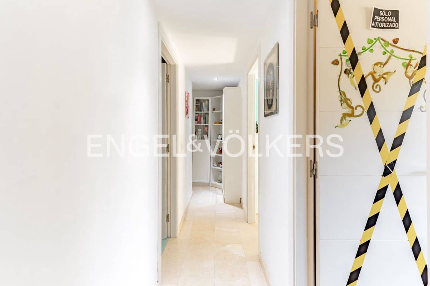 3 chambre Appartement à vendre à Estepona avec piscine garage - 475 000 € (Ref: 9733525)