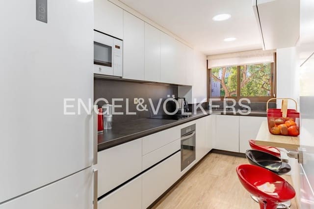 3 slaapkamer Appartement te koop in Huerta Nueva, Estepona met zwembad garage - € 475.000 (Ref: 9733525)