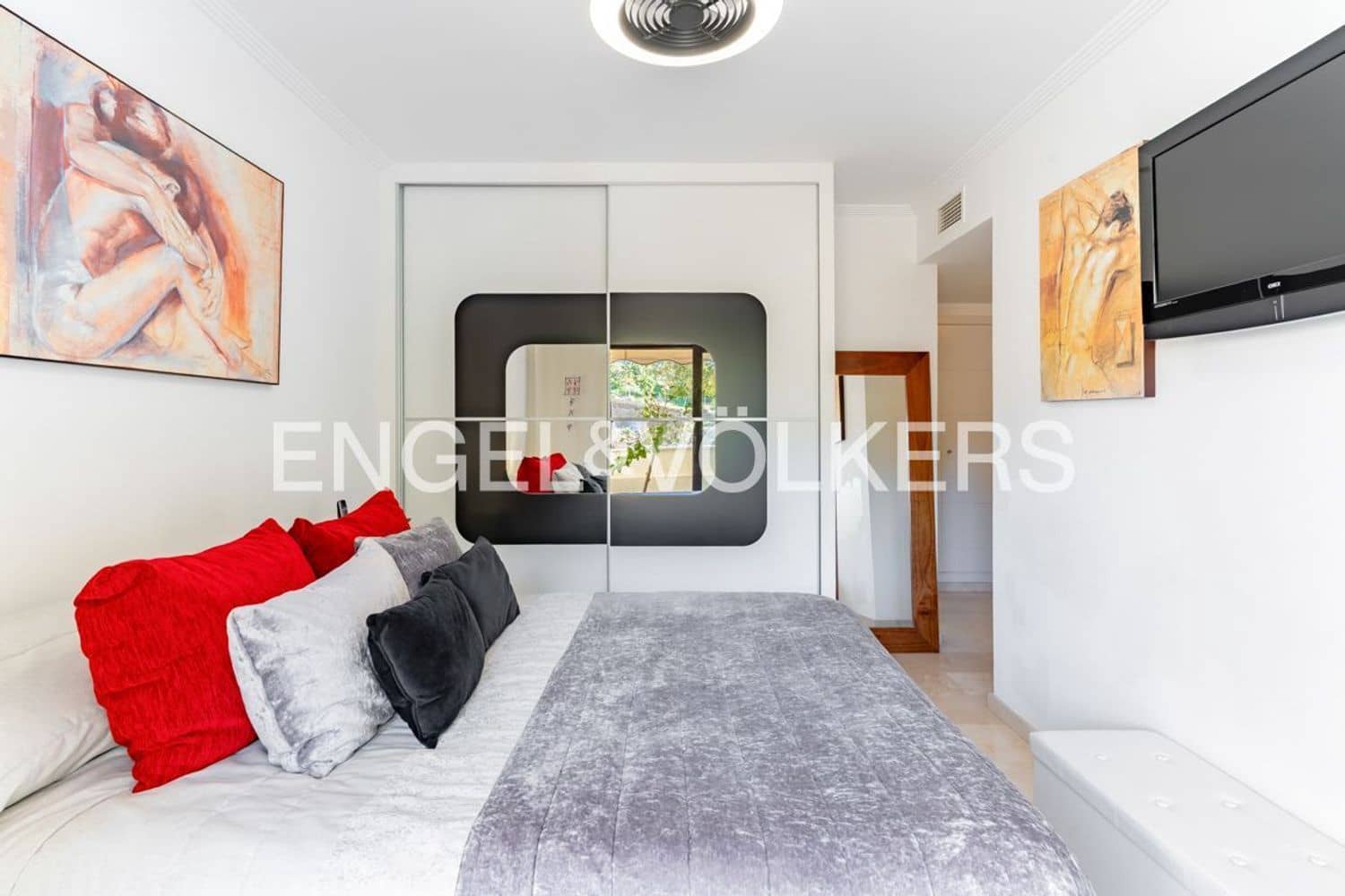 3 chambre Appartement à vendre à Estepona avec piscine garage - 475 000 € (Ref: 9733525)