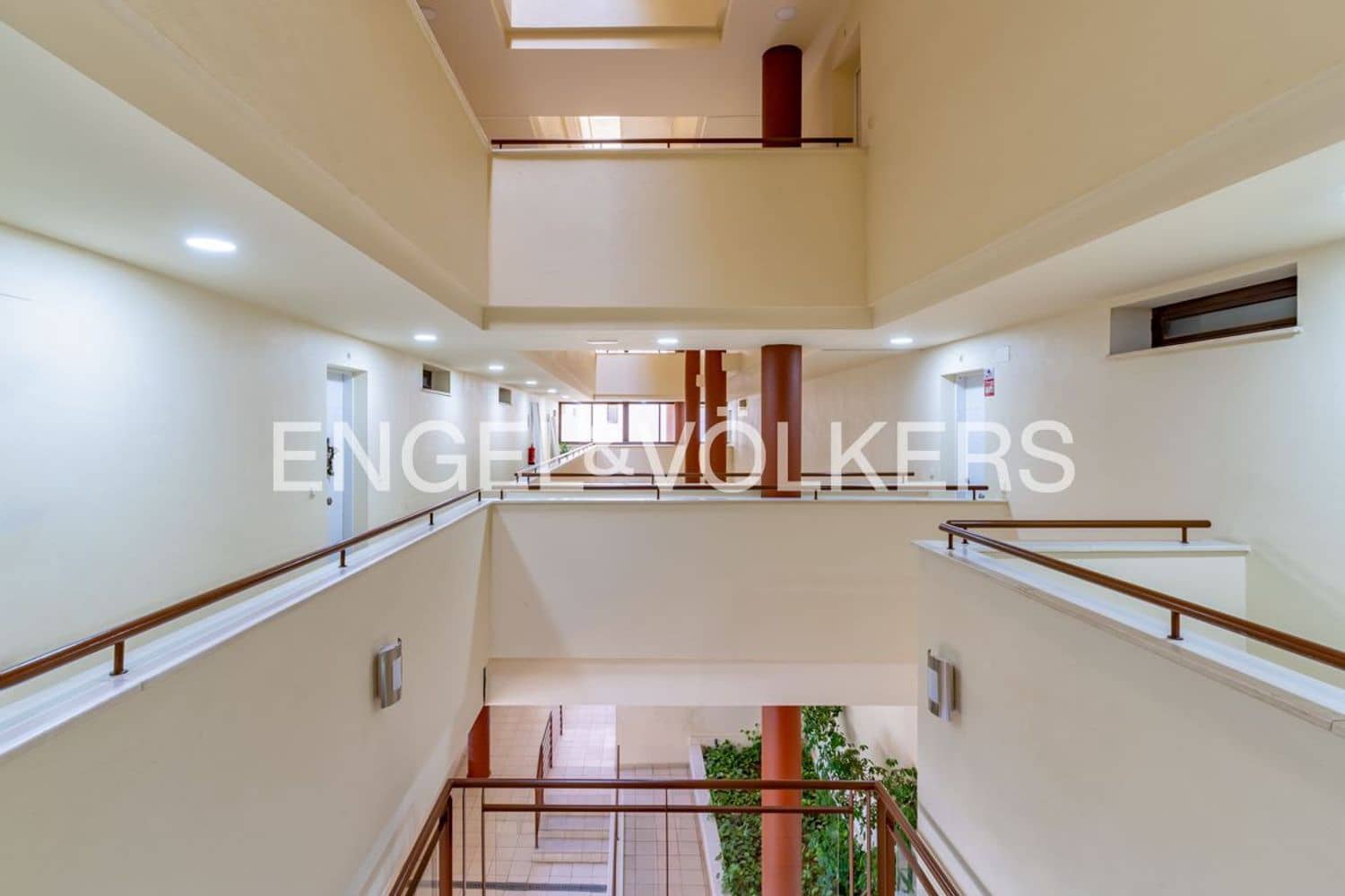 3 chambre Appartement à vendre à Estepona avec piscine garage - 475 000 € (Ref: 9733525)